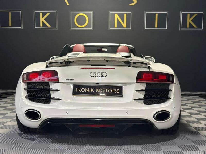 AUDI R8