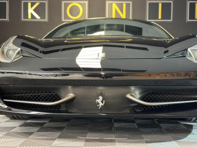 FERRARI 458