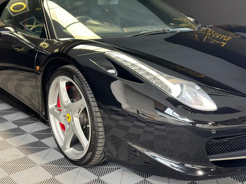 FERRARI 458