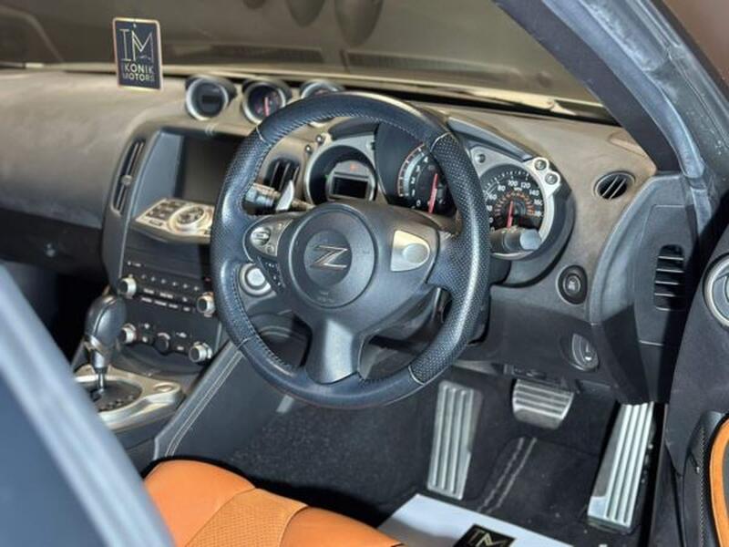 NISSAN 370Z