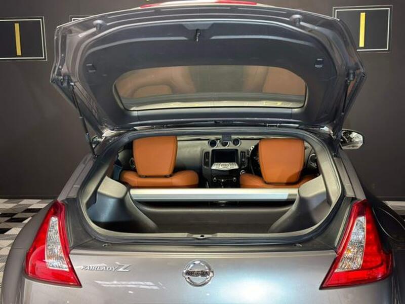 NISSAN 370Z