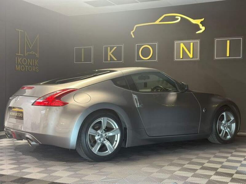 NISSAN 370Z