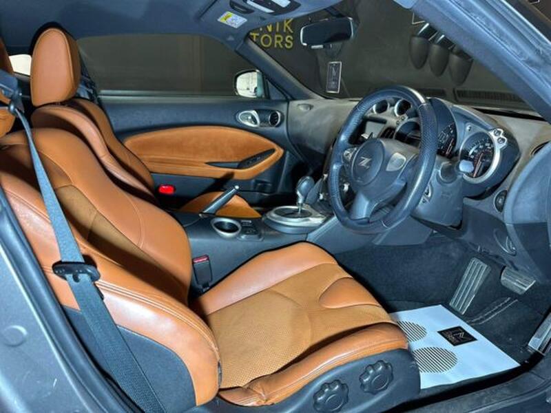 NISSAN 370Z