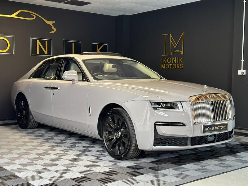 ROLLS-ROYCE GHOST