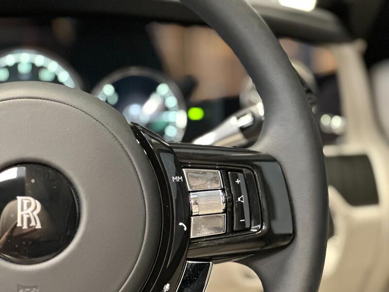 ROLLS-ROYCE GHOST