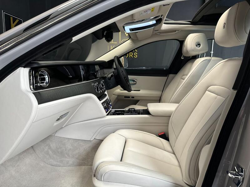 ROLLS-ROYCE GHOST