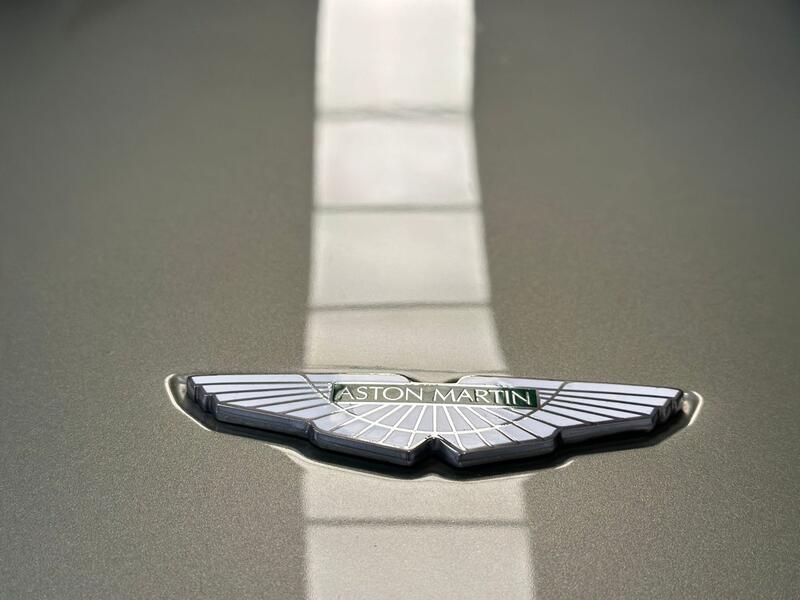 ASTON MARTIN DB9