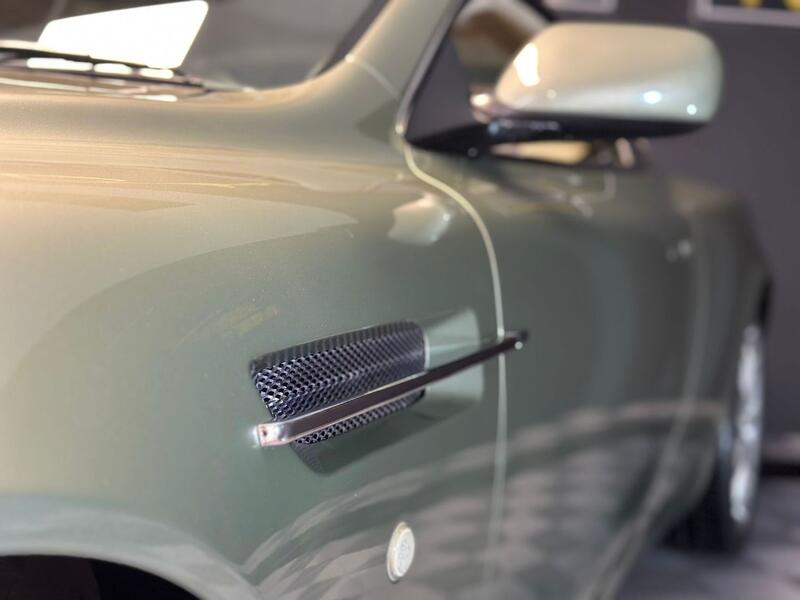 ASTON MARTIN DB9