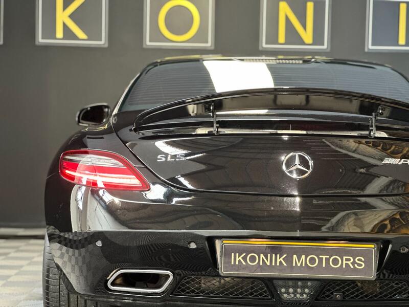 MERCEDES-BENZ SLS