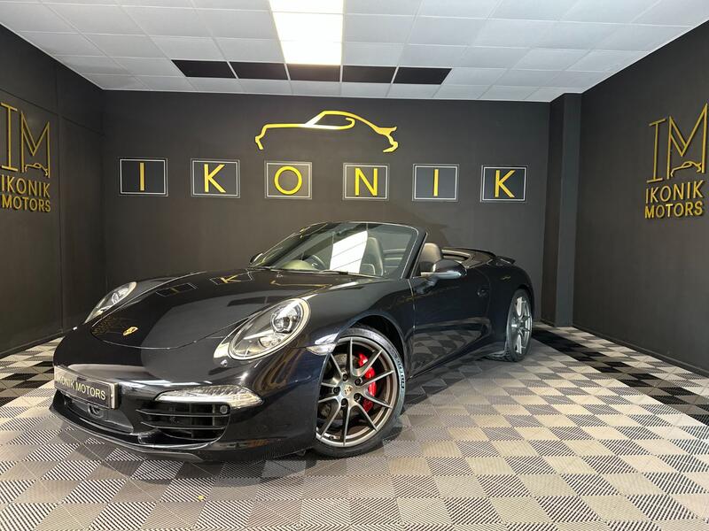 PORSCHE 911