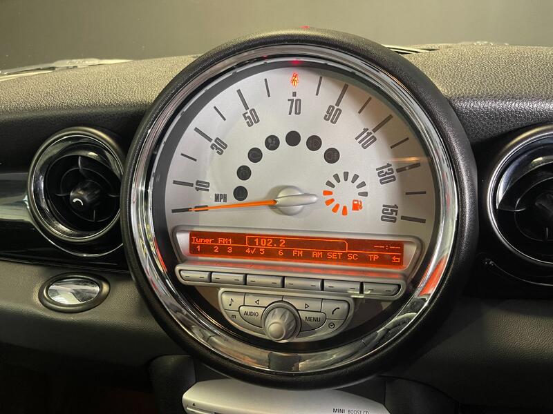 MINI HATCH