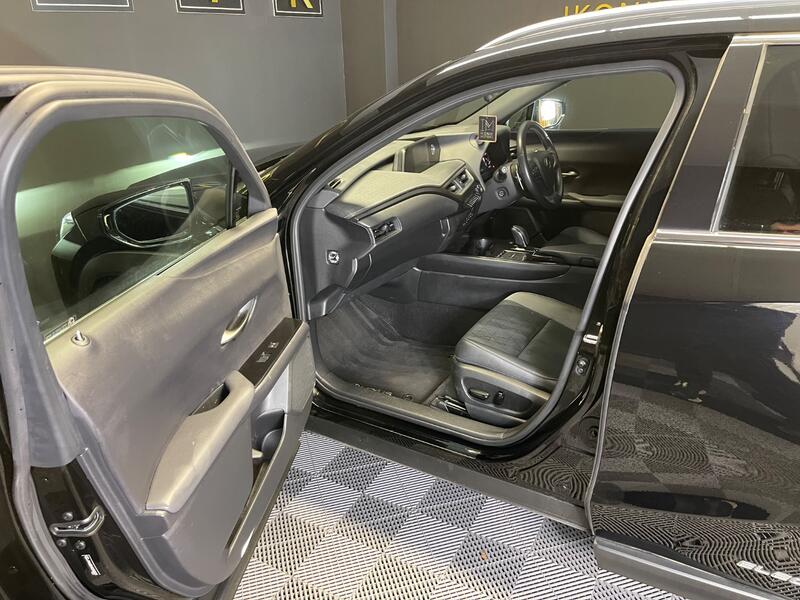 LEXUS UX 250H