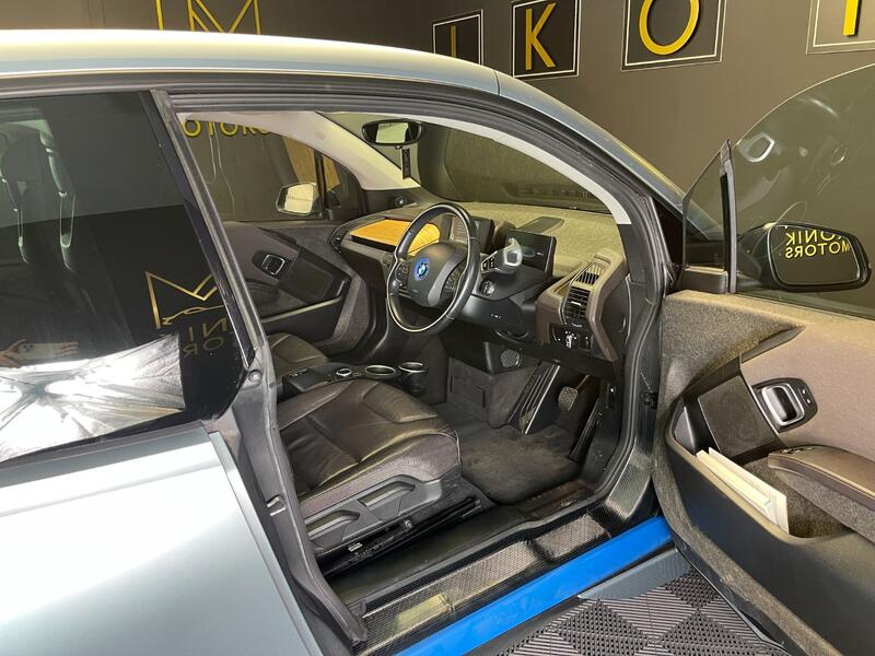 BMW I3