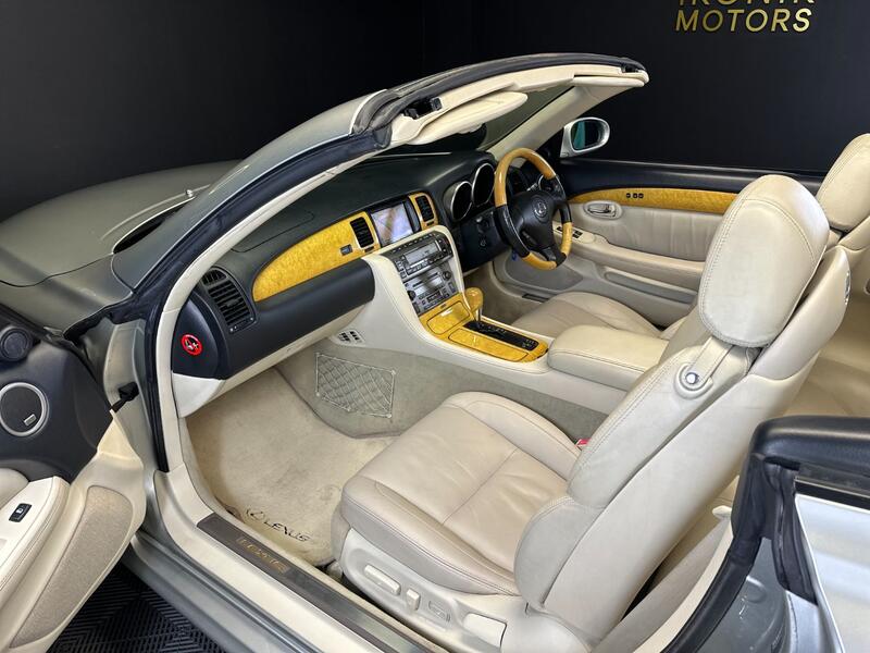 LEXUS SC 430